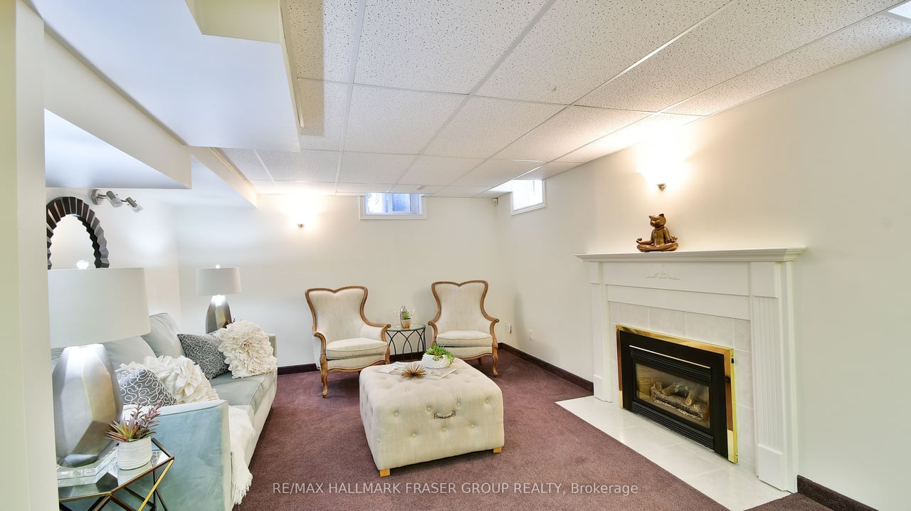 28 Leah Cres