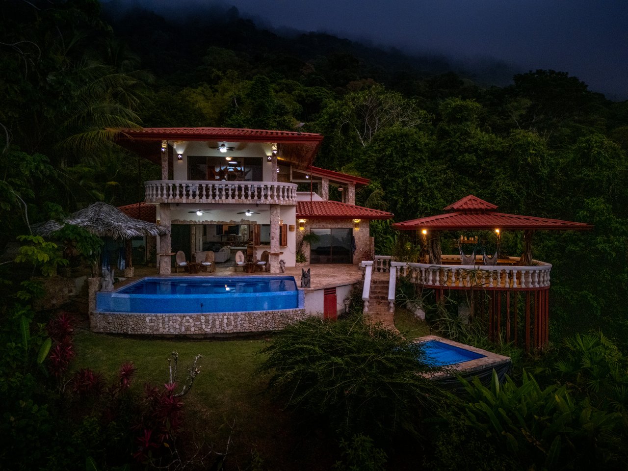 Castillo Puesta del Sol, Escalares - 