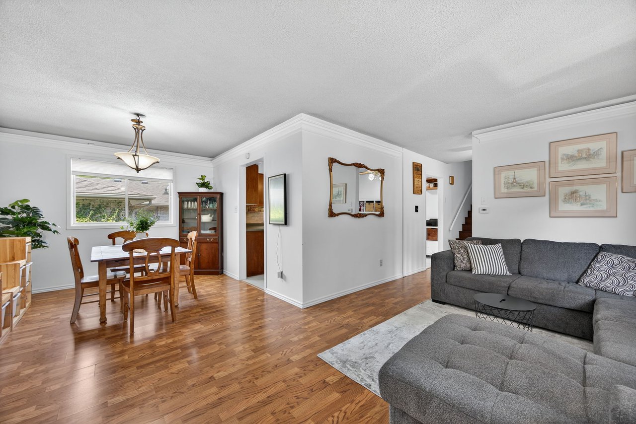 242 East Street, East Gwillimbury