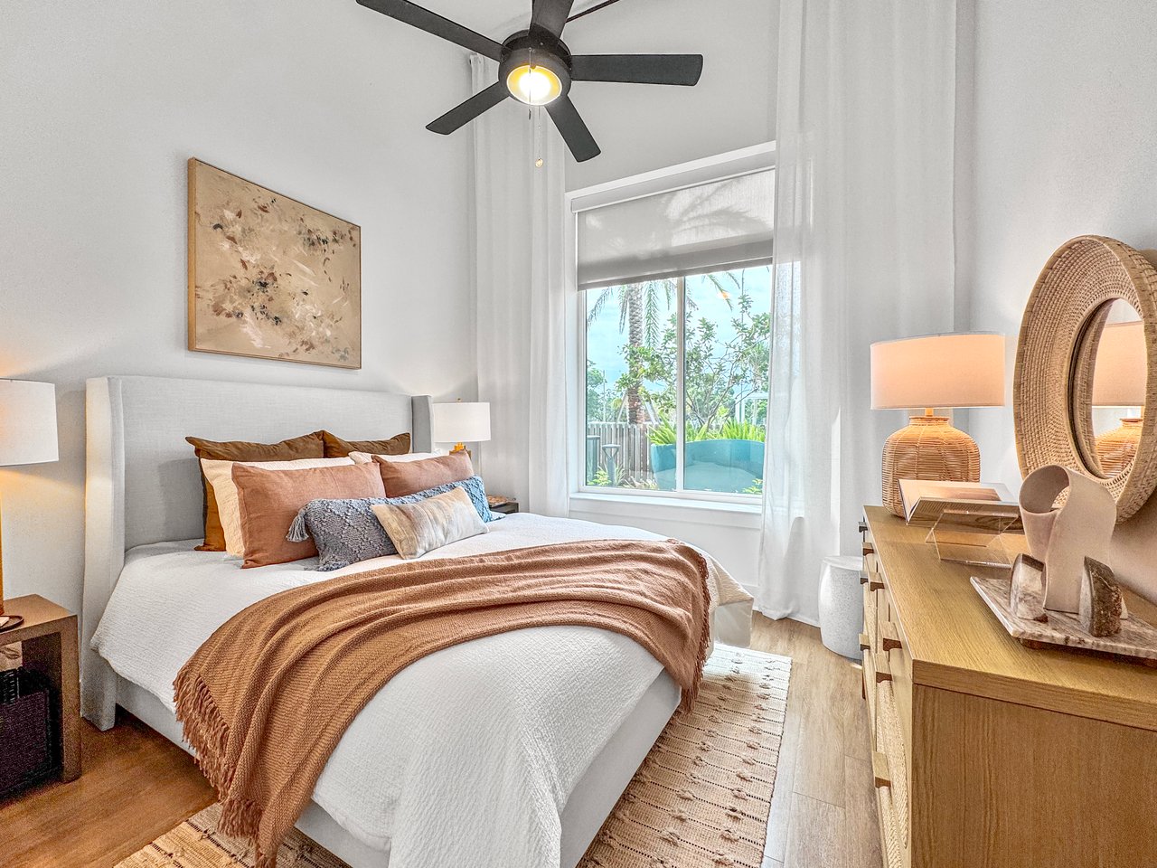 NOVEL BEACH PARK: WATERFRONT LUXURY LIVING