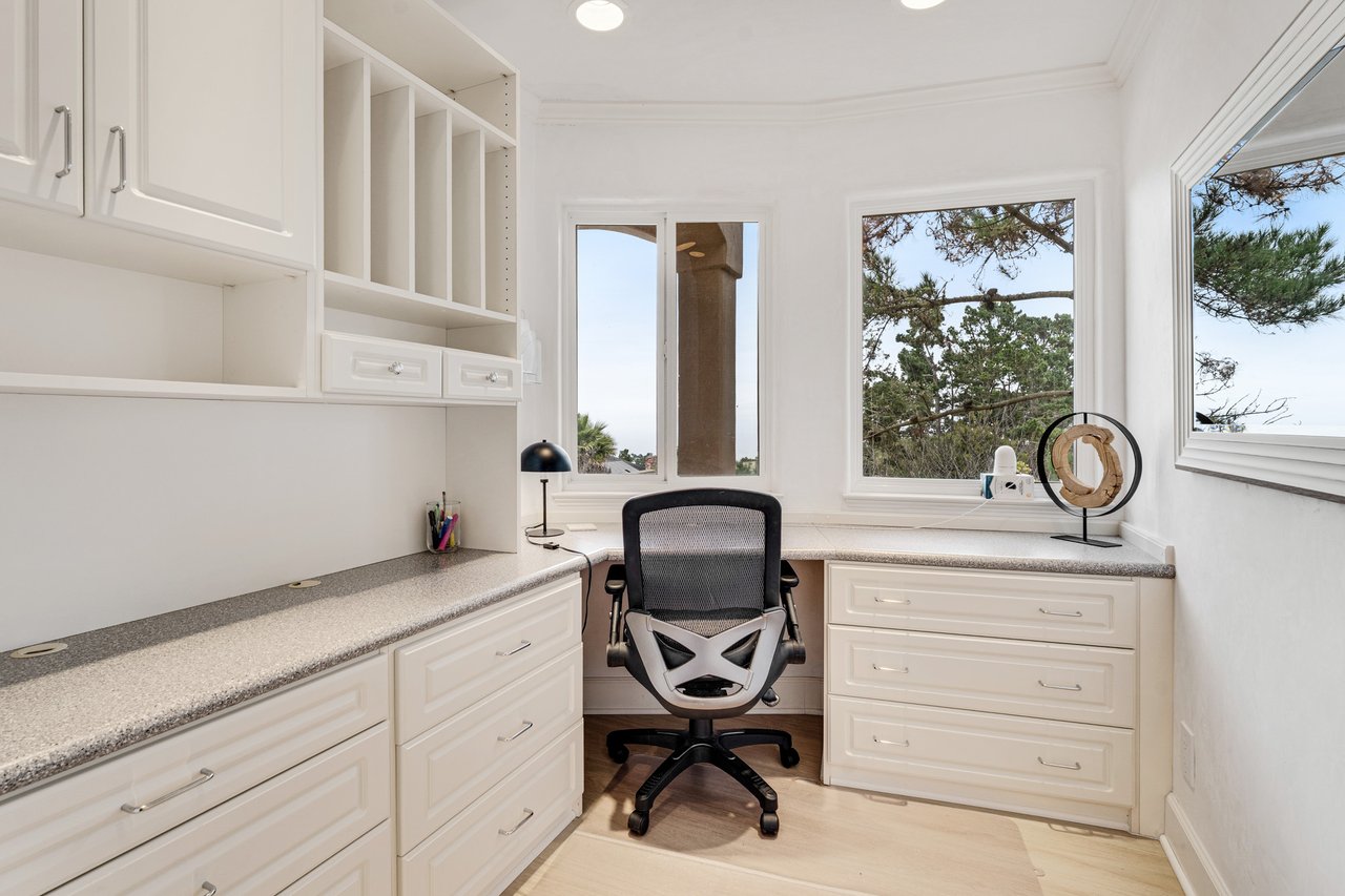 1 Overlook Pl, Monterey