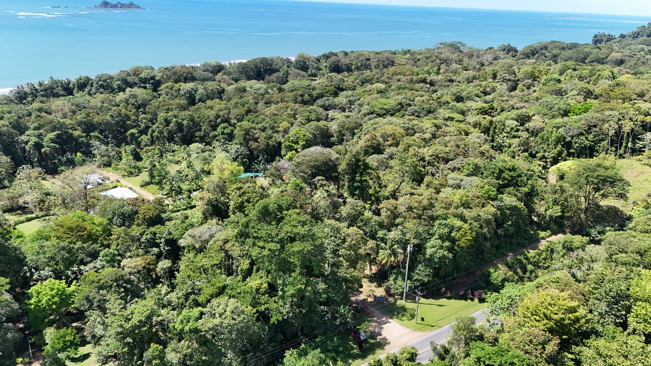 “Private Beach Community | 1,708 m² Build-Ready Lot in Ballena”