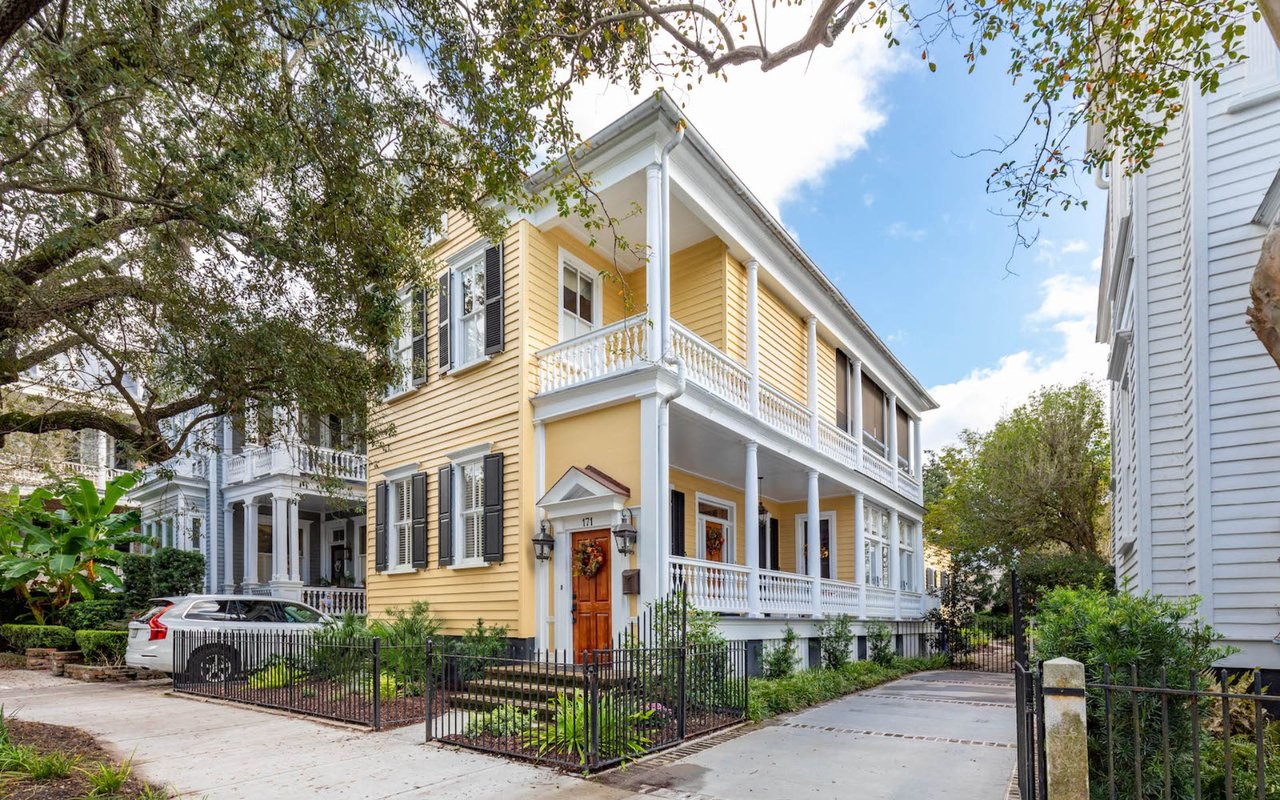 Historic Charleston Single House – 171 Broad Street