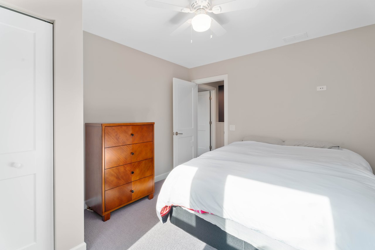 3823 N Albany Ave, CHICAGO, IL 60618