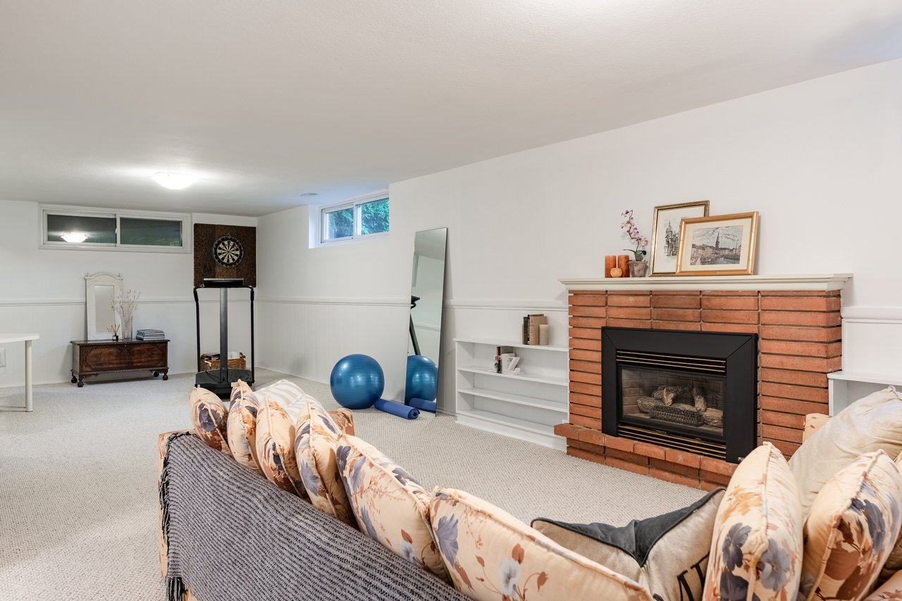 Half Acre in Lorne Park