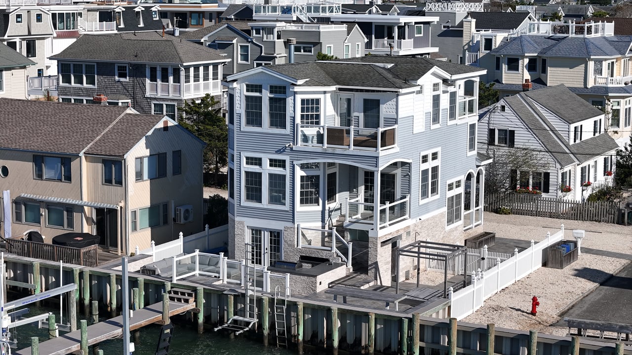 83 W California Avenue, Brant Beach