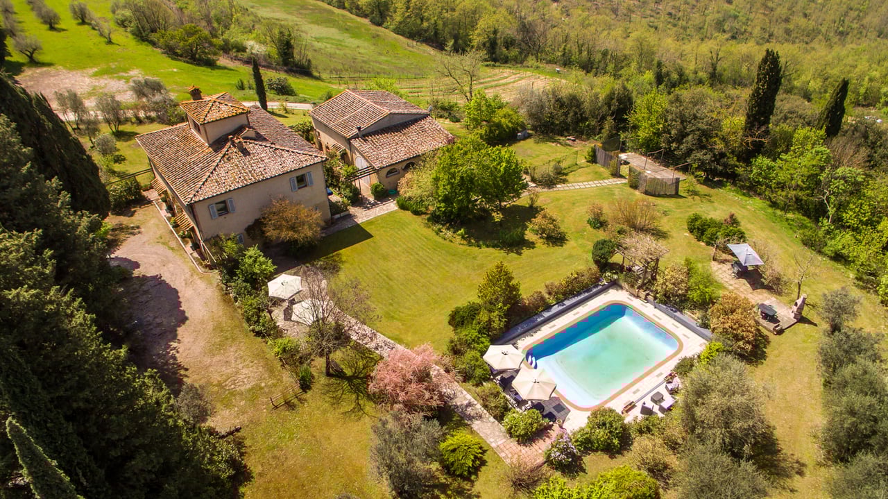 Charismatic B&B in Rolling Hills of San Gimignano