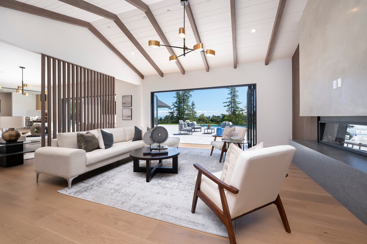 Modern Sanctuary in the Prestigious Town of Hillsborough