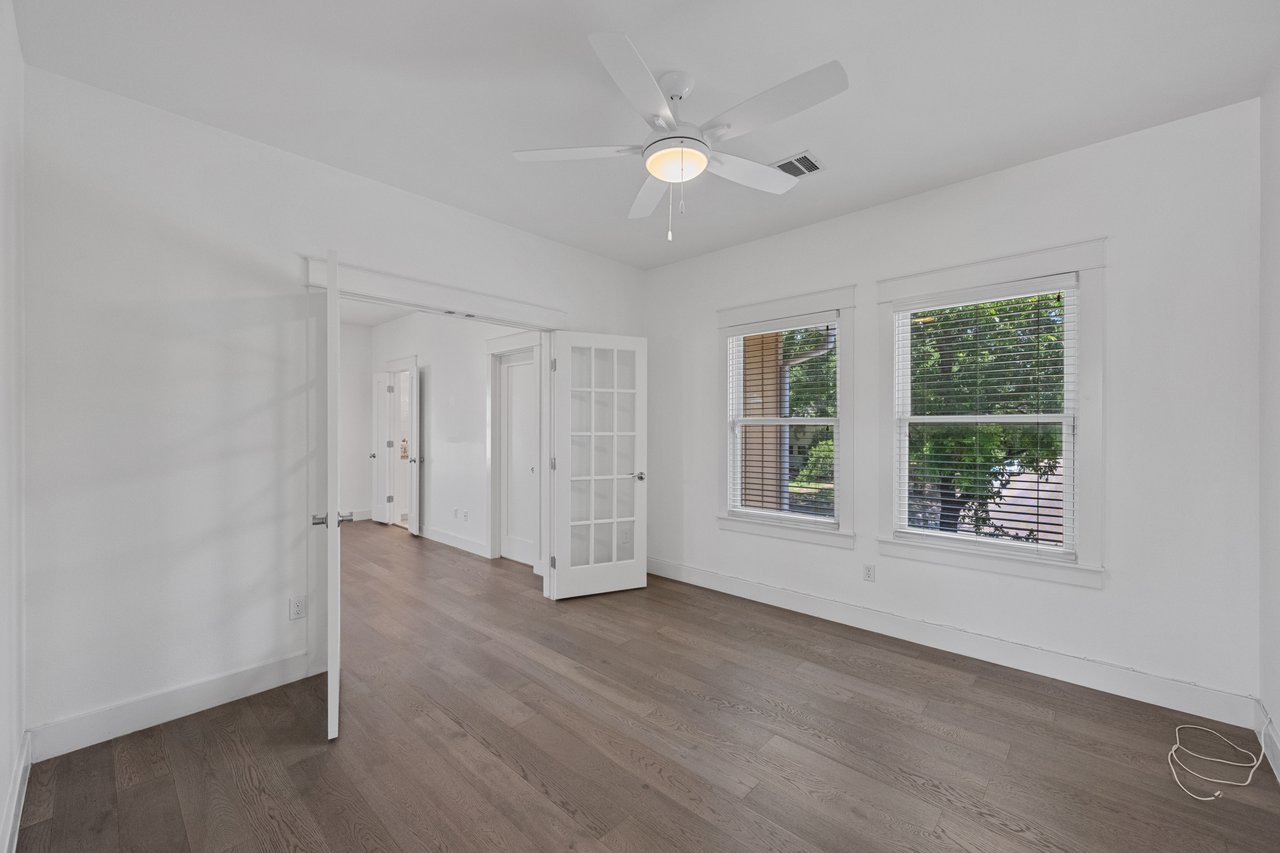 1403 W 12th Street #B