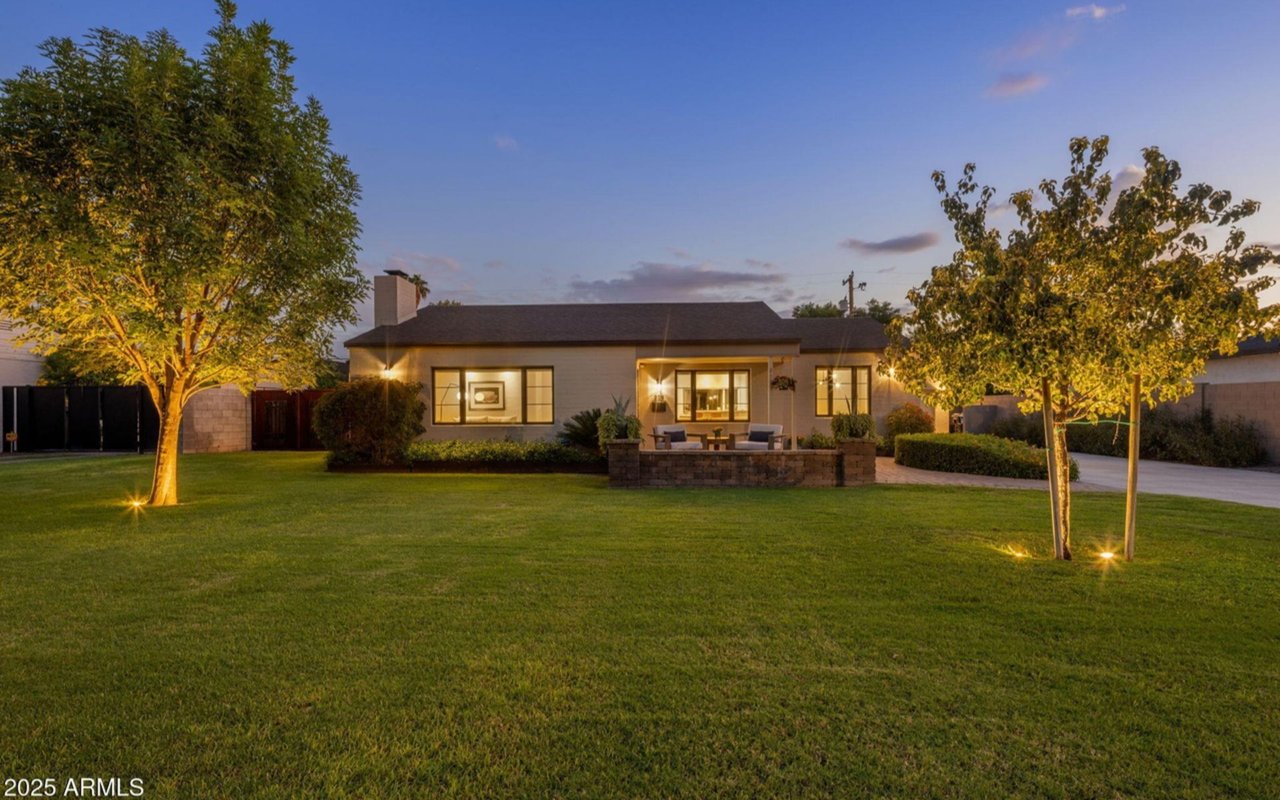 Beautiful Windsor Square Home For Sale | 219 E Oregon Ave