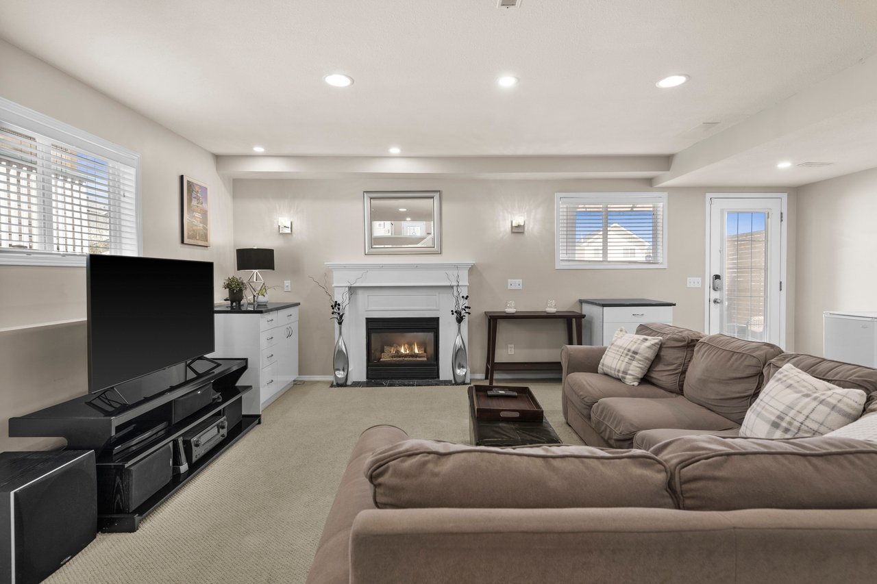36 Hidden Hills Road NW