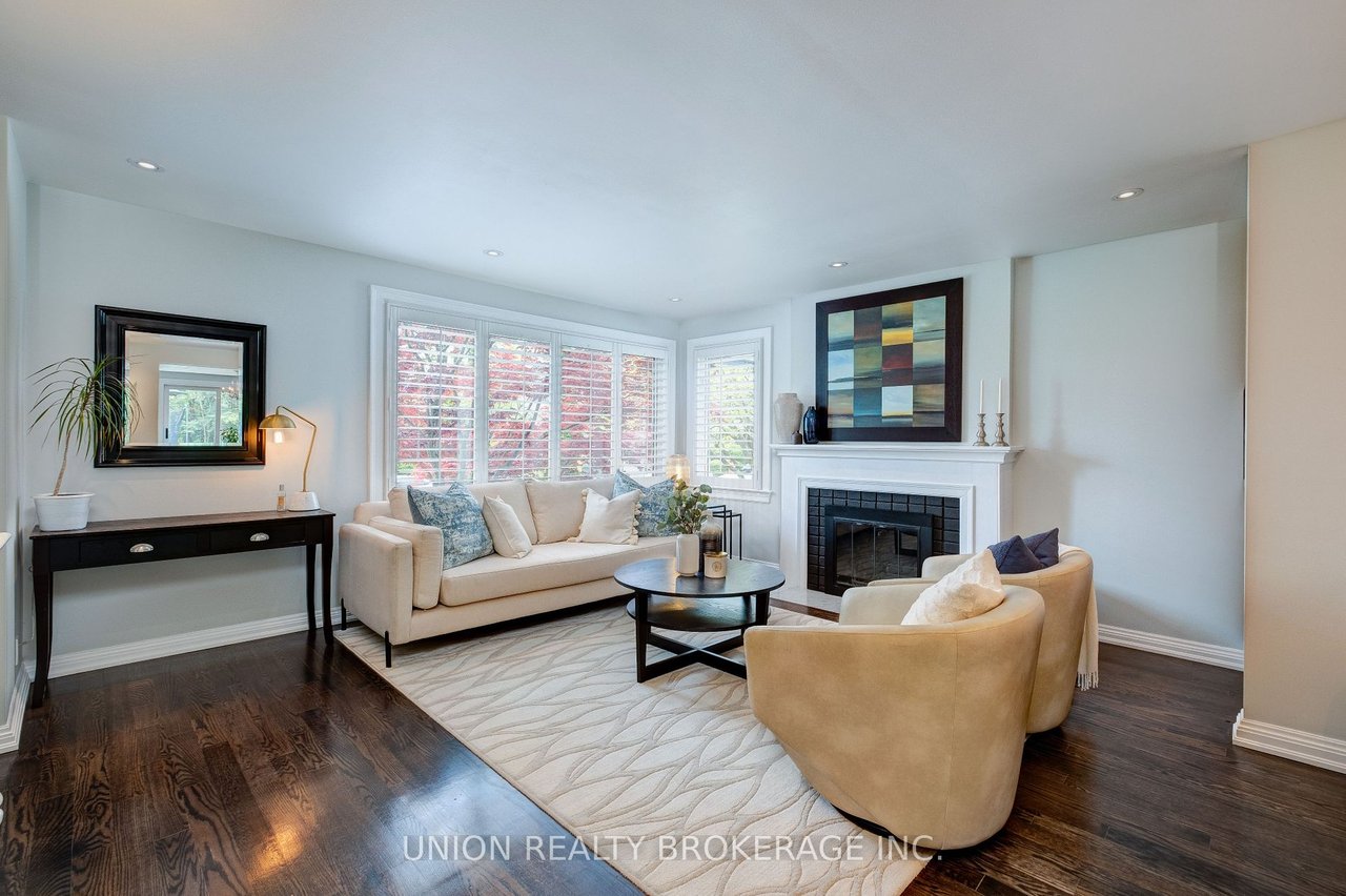 18 Cliffcrest Dr