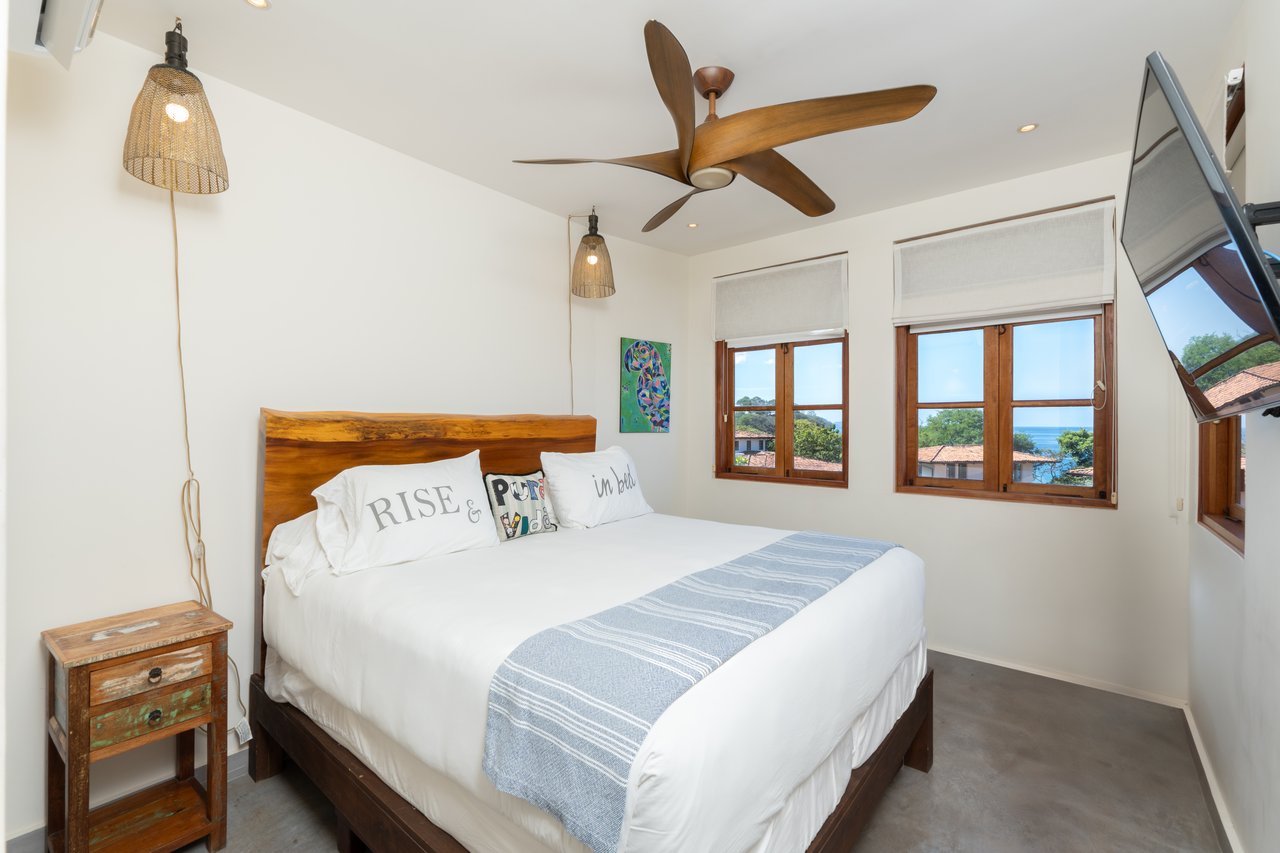 32 Plaza Central | Oceanview 2-Bedroom Luxury Flat in Las Catalinas - Prime Location near Playa Danta