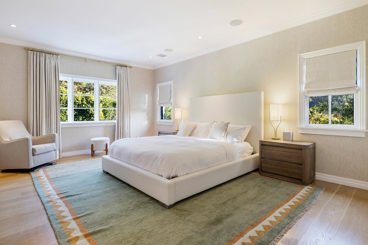 9135 Hazen Dr, Beverly Hills 