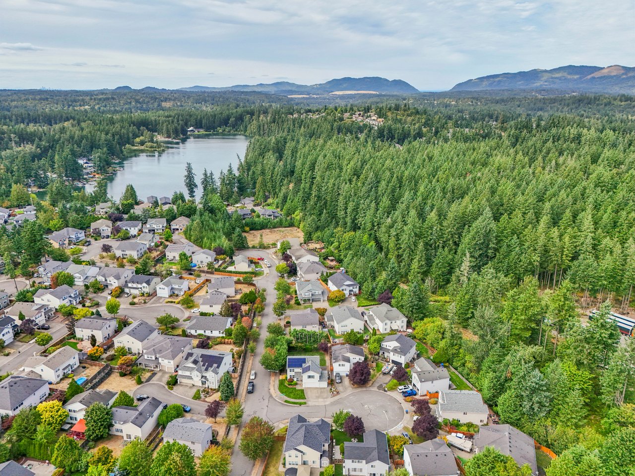 Discover Life in the Katesridge Neighborhood in Maple Valley