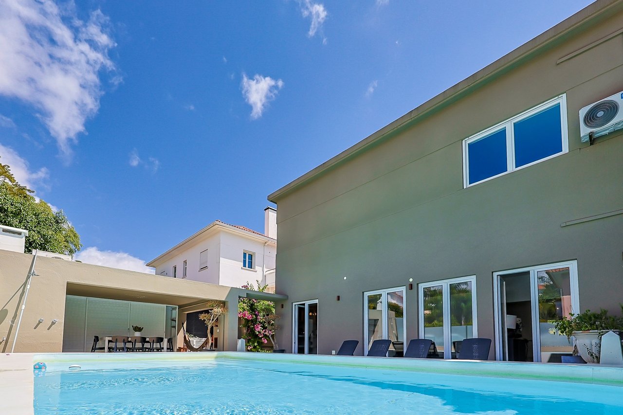 Stylish Renovated 5-Bedroom Villa with Pool in Monte Estoril’s Prestigious Avenida de Portugal