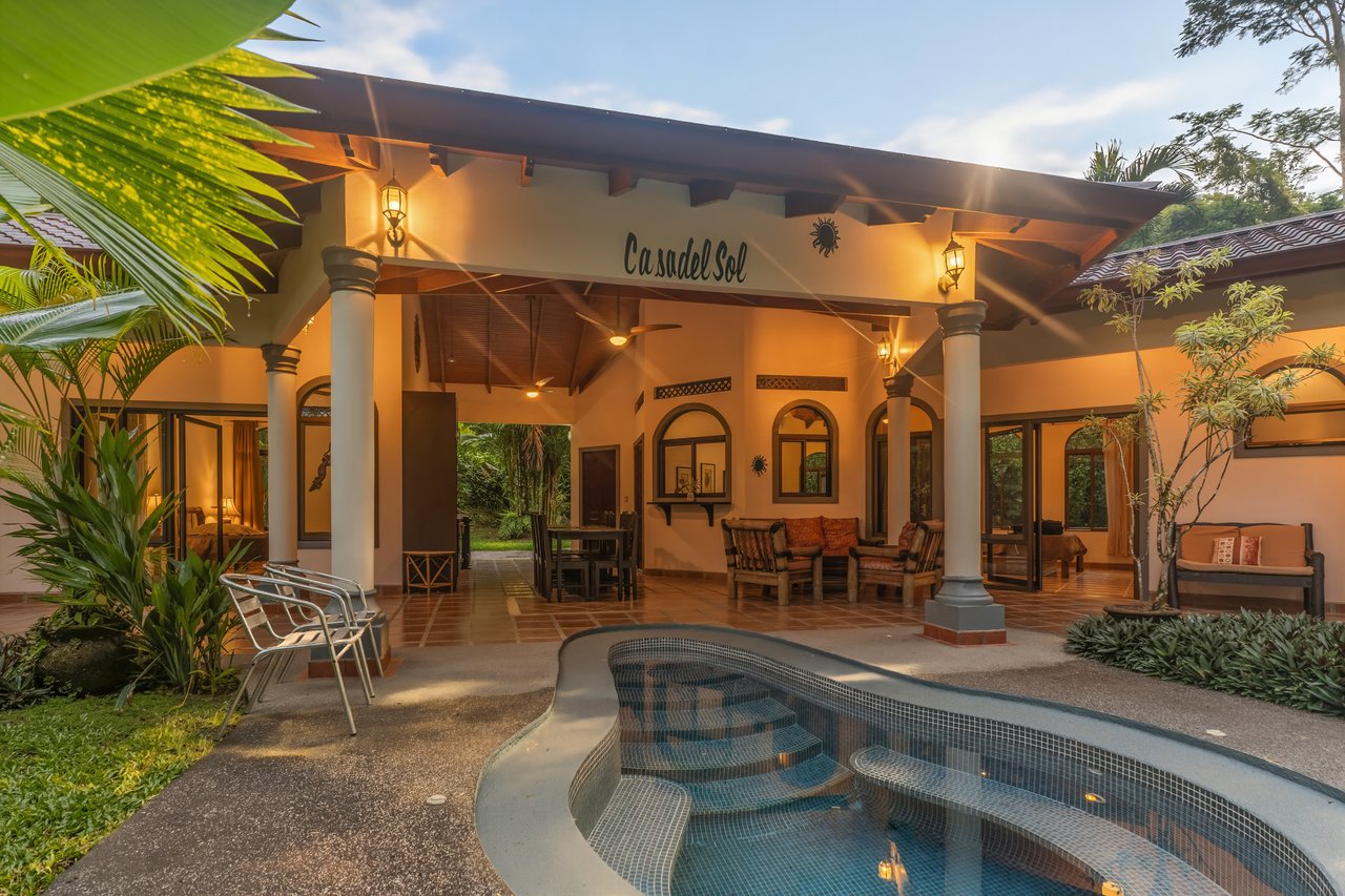 Ojochal Tropical Retreat | 4 Ensuite Bedrooms, Pool & Outdoor Living