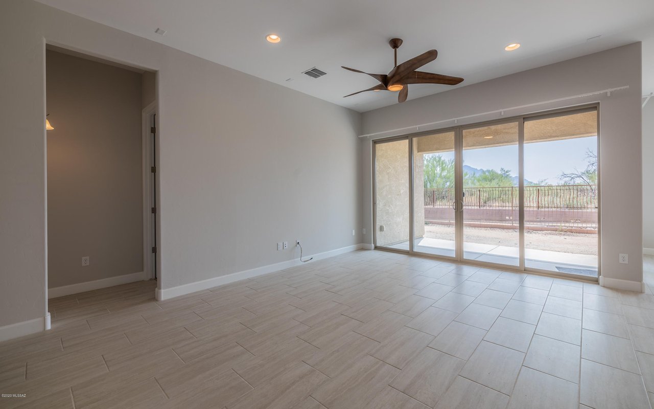 240 E Ancient Pueblo Ln