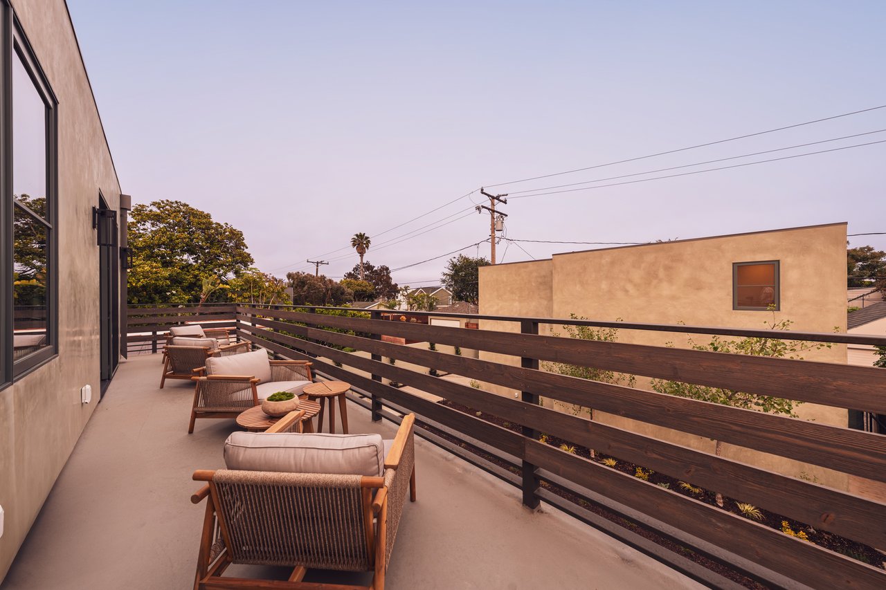2114 Pier Ave, Santa Monica