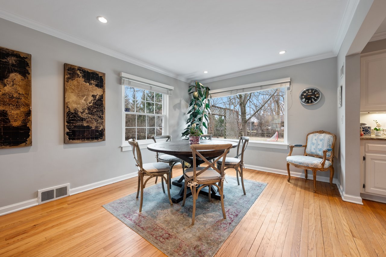 530 Woodland Lane South 