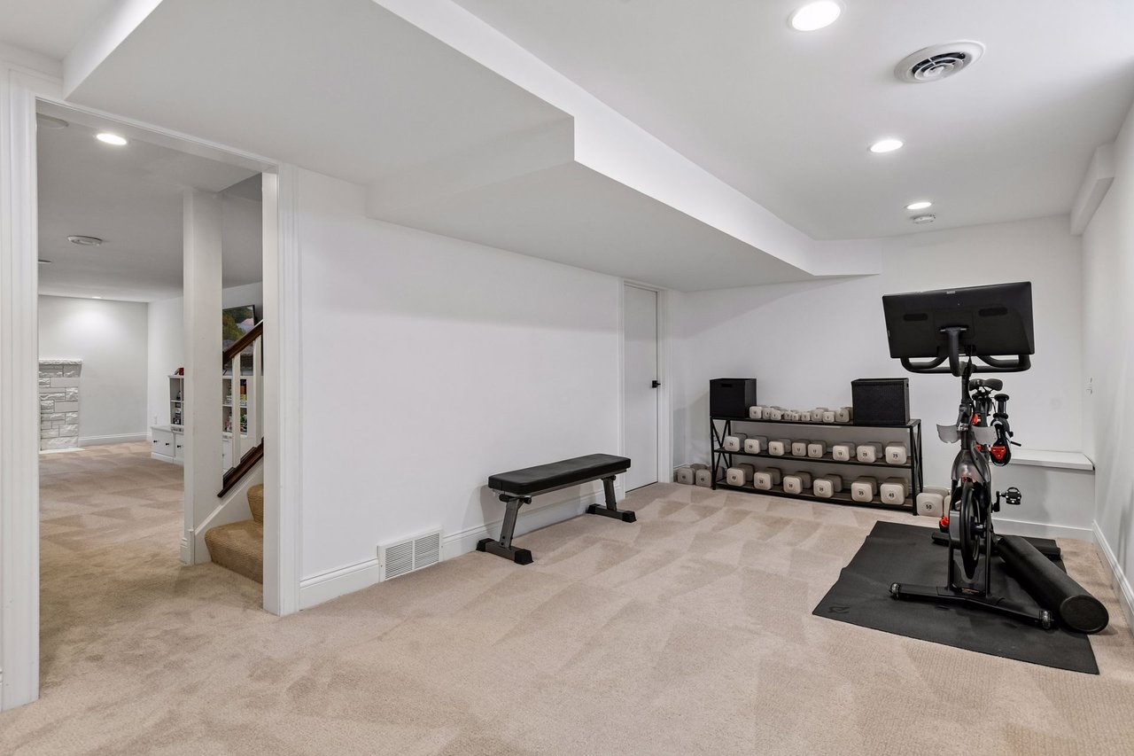 5412 Kellogg Ave, Edina