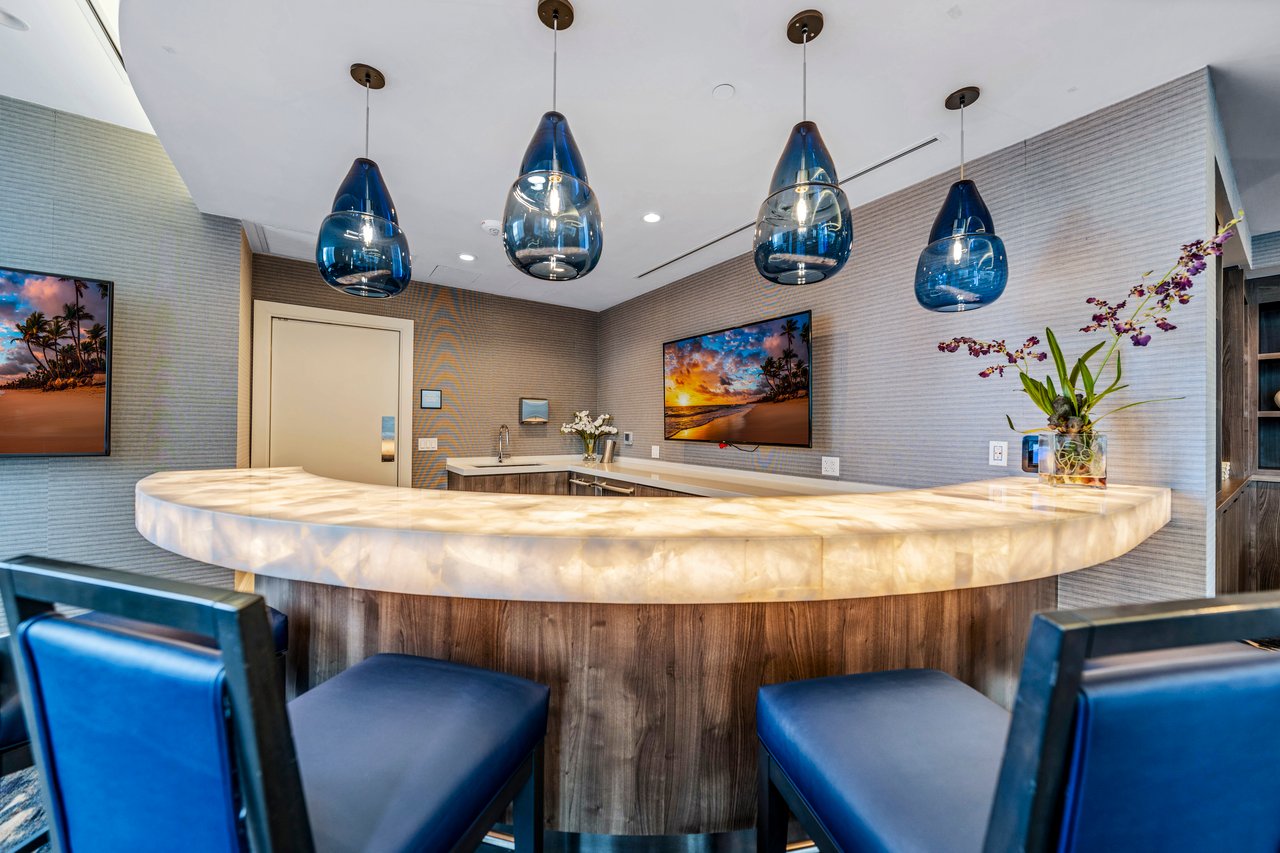 100 Las Olas Condos Fort Lauderdale | Lounge