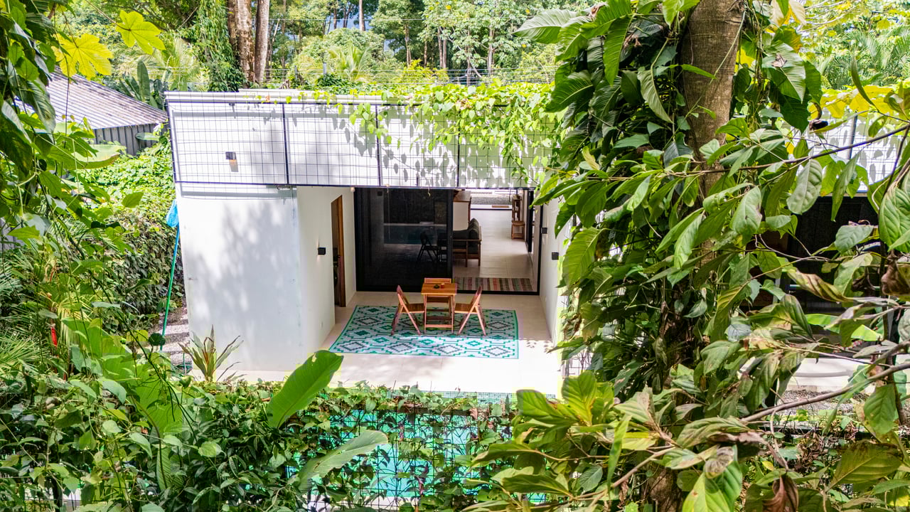 Modern Elegance Meets Tropical Lifestyle in Uvita