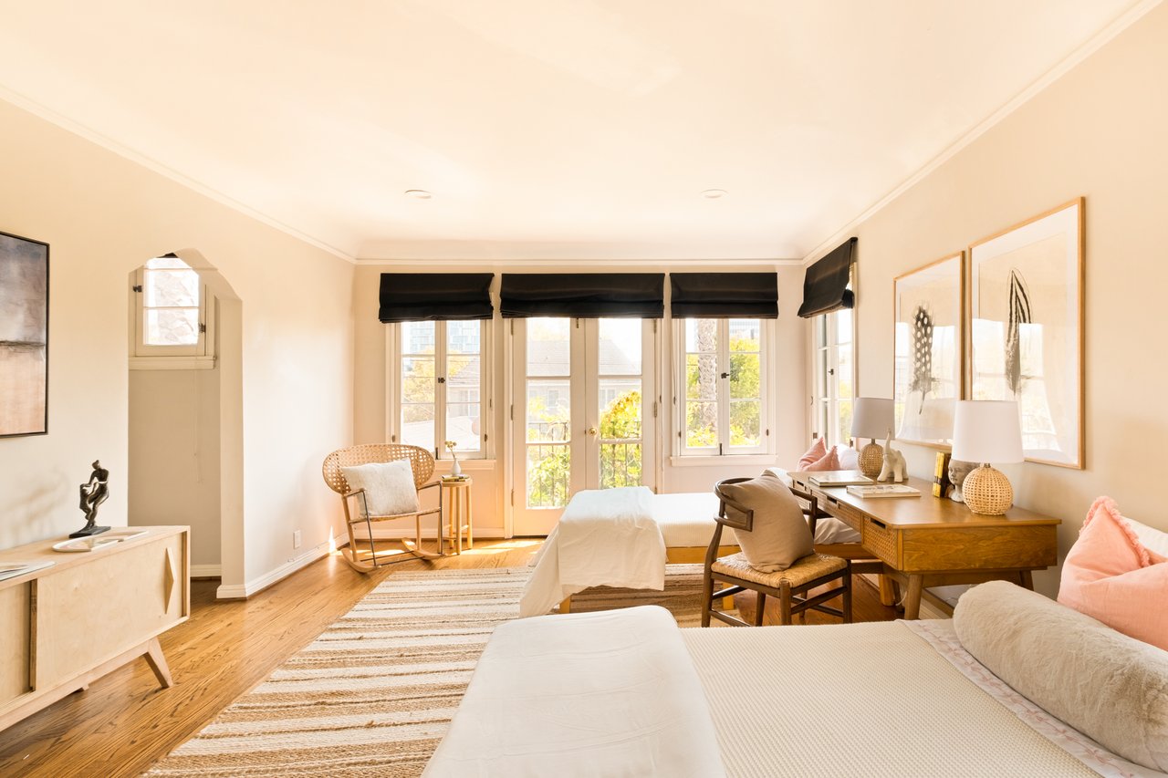 6300 Lindenhurst Avenue, Beverly Grove