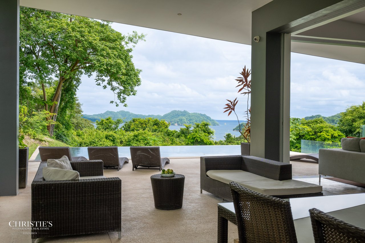Contemporary Isla Tortuga View Home Steps from Playa Organos