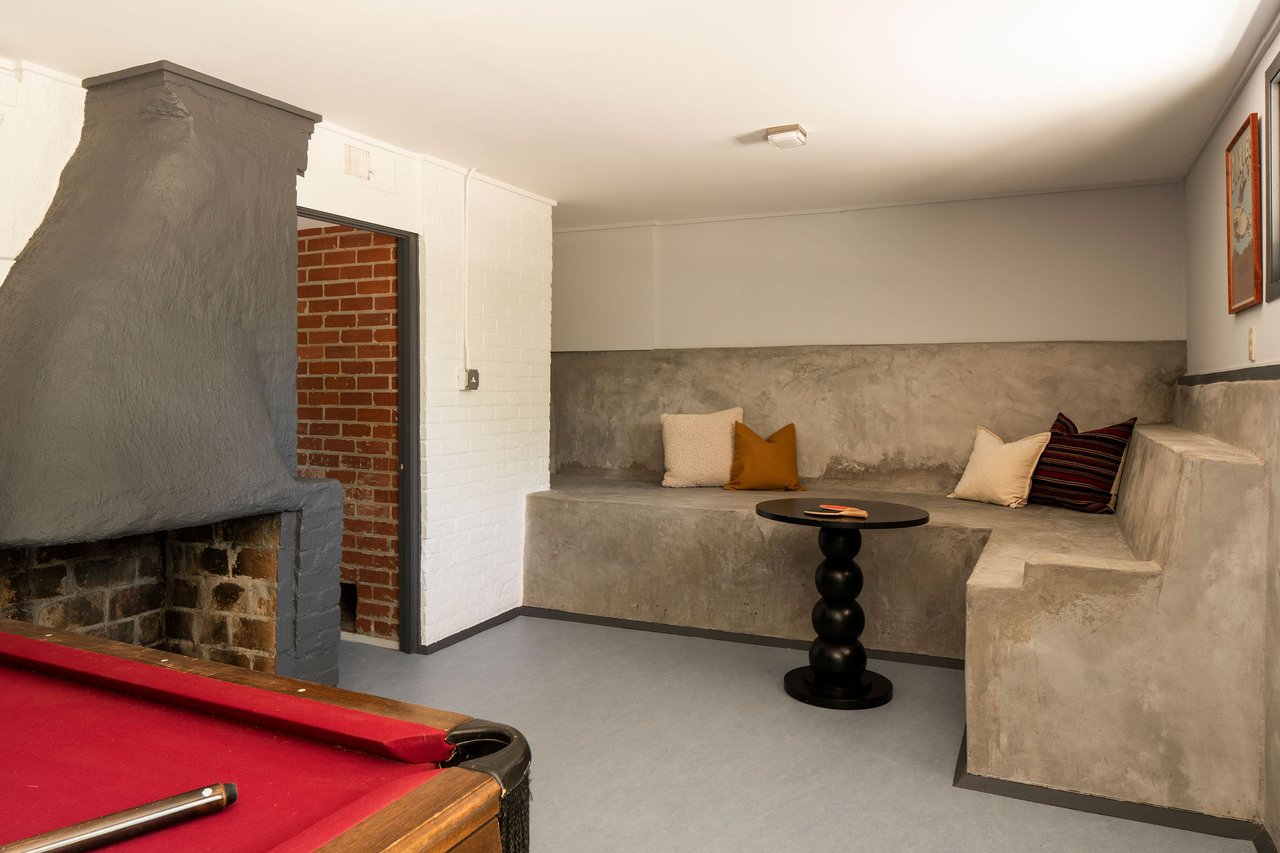 The Van Dekker House, Master architect R. M. Schindler