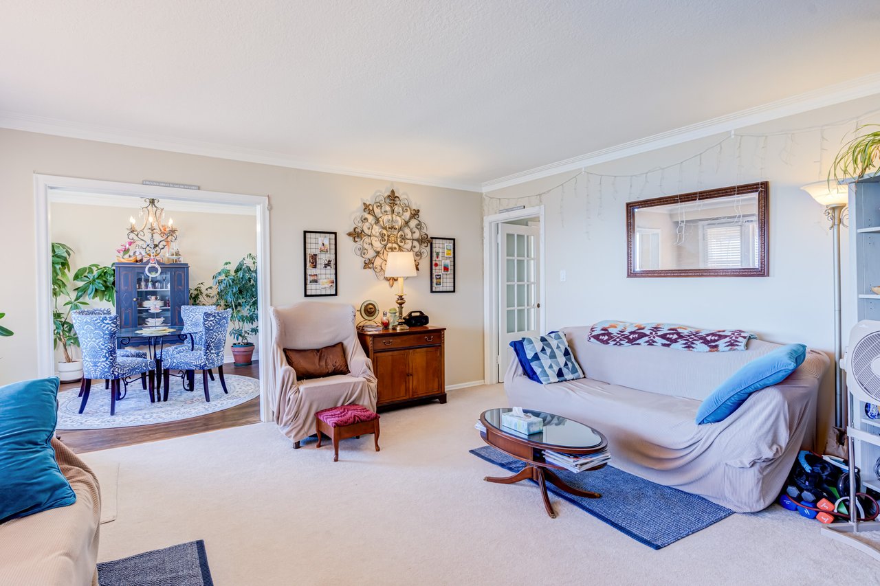 407 Lake Promenade