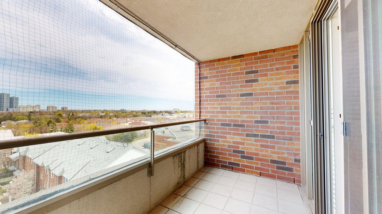 850 Steeles Avenue W Unit: 709