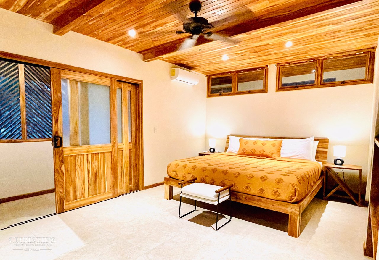 Tropical Villas Estate: A Unique Opportunity with 4 Private Villas