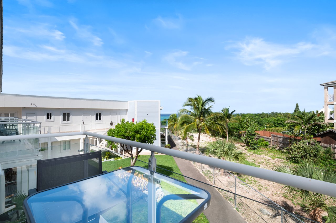 Unit 19, Miramar Coastal Residence