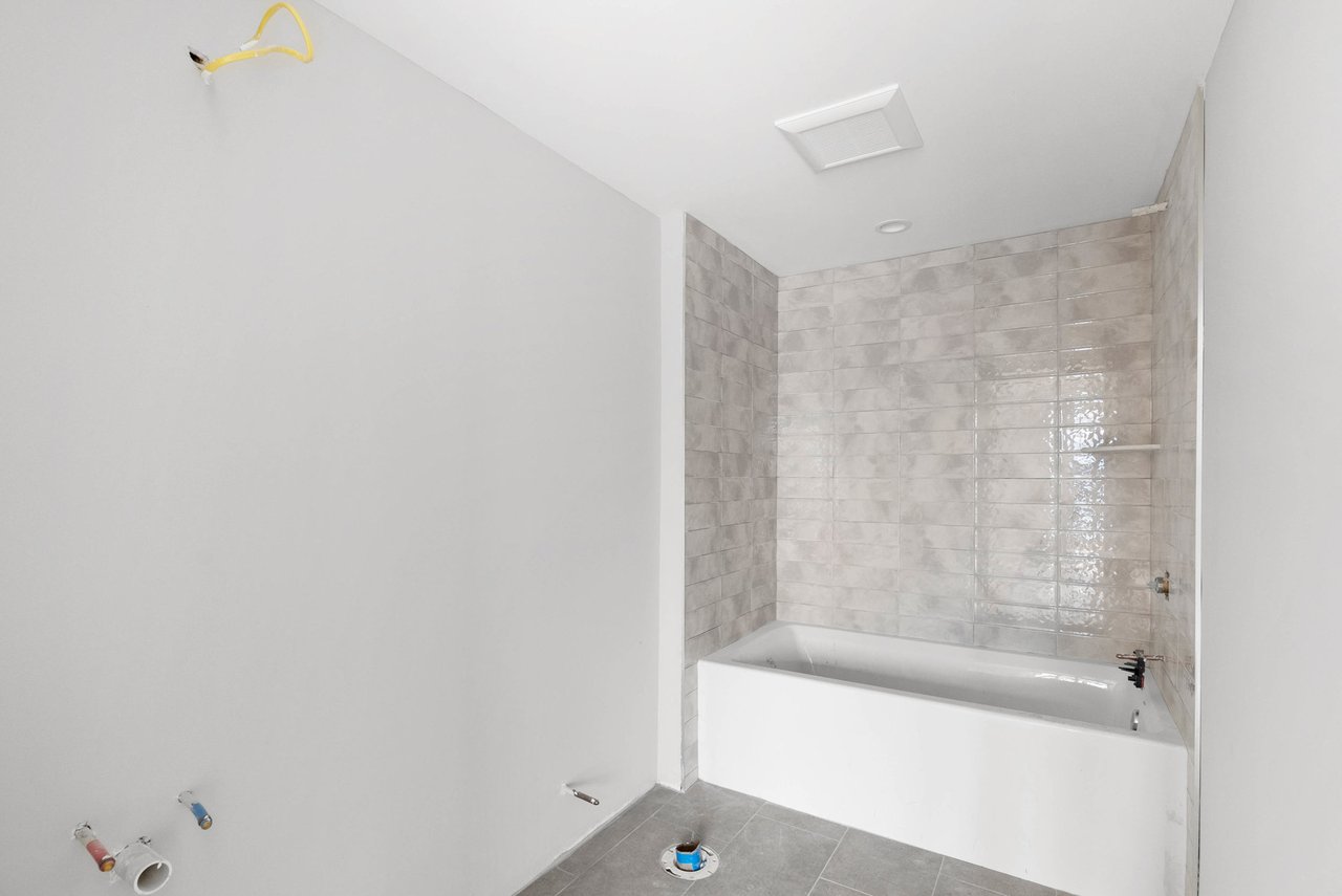 832 Cameron St, Philadelphia, PA 19130