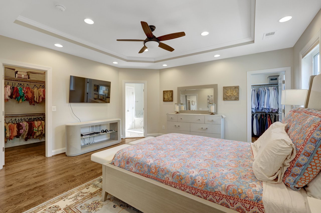 300 Jade Ct NW