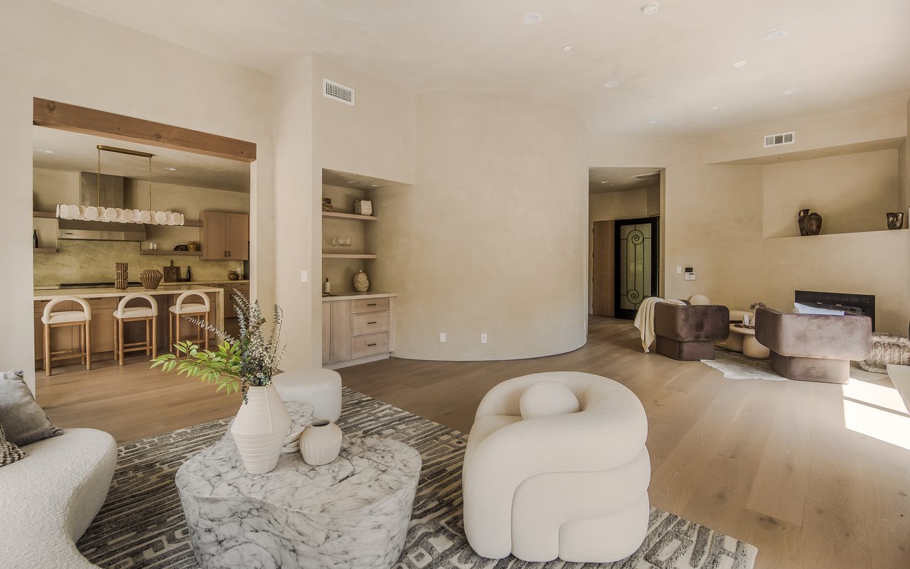 1969 Curson Pl, Hollywood Hills 