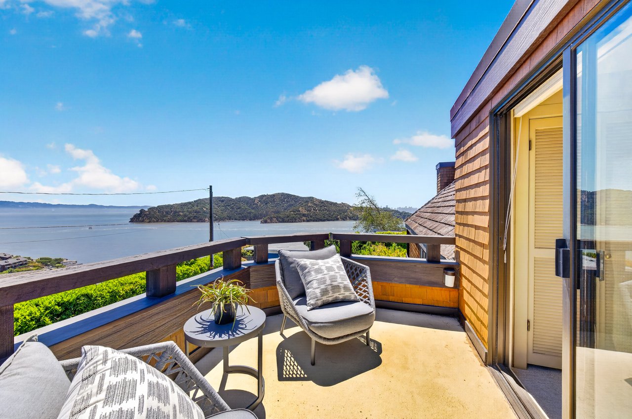 Spectacular Views of the Bay and Golden Gate Bridge