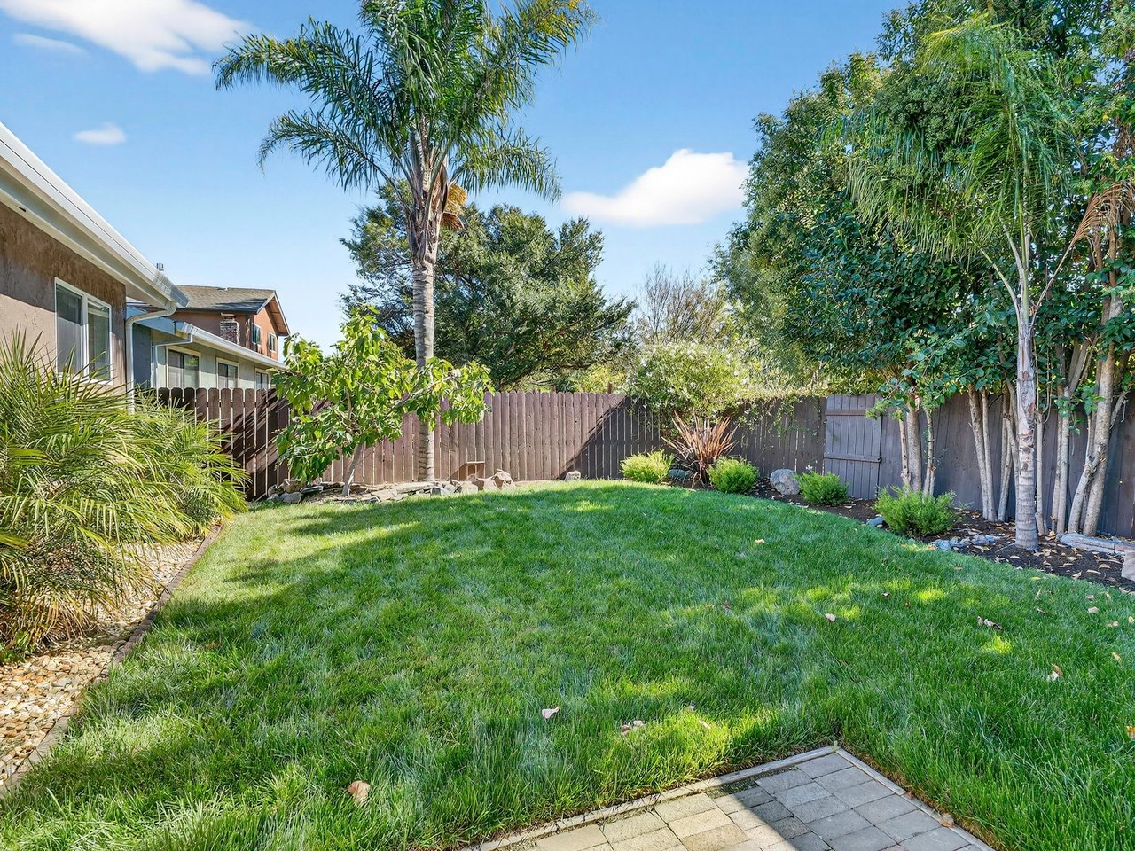 844 Cedarwood Ln