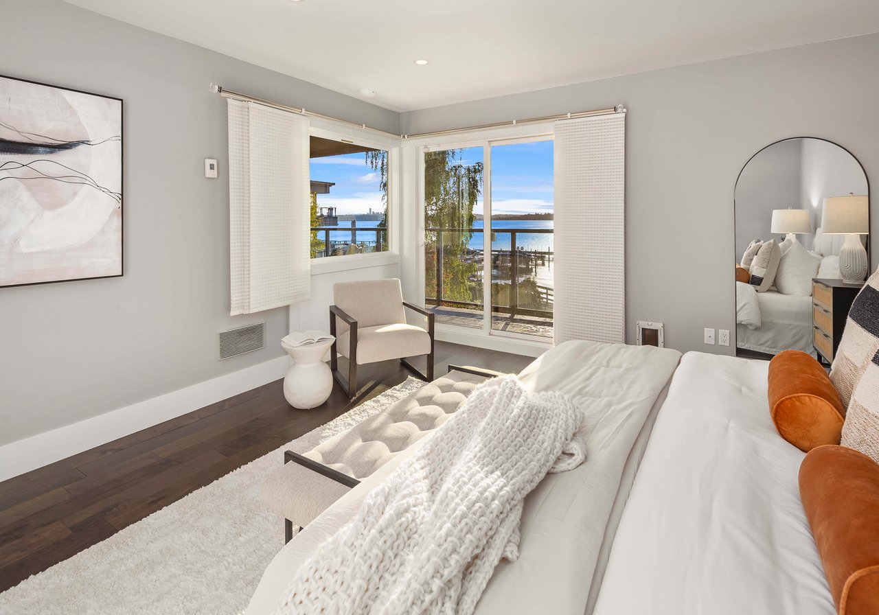 827 Lake Street S Unit: 208