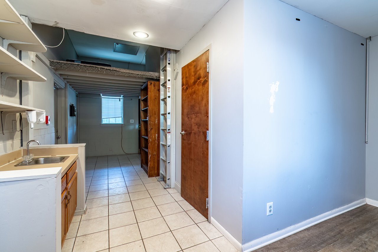 Ball State Greek House Goes to Public Auction