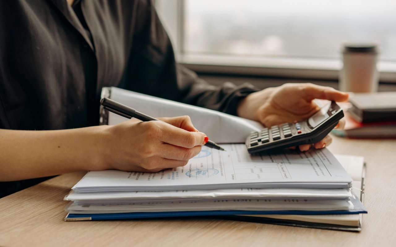 Thinking Of Selling In 2026? 5 Smart Money Moves To Make Before This Year Ends