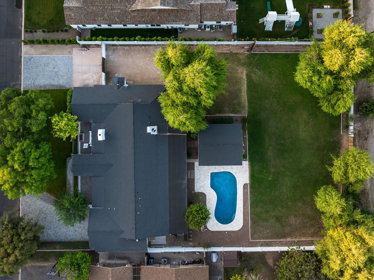 3131 N 53RD Place