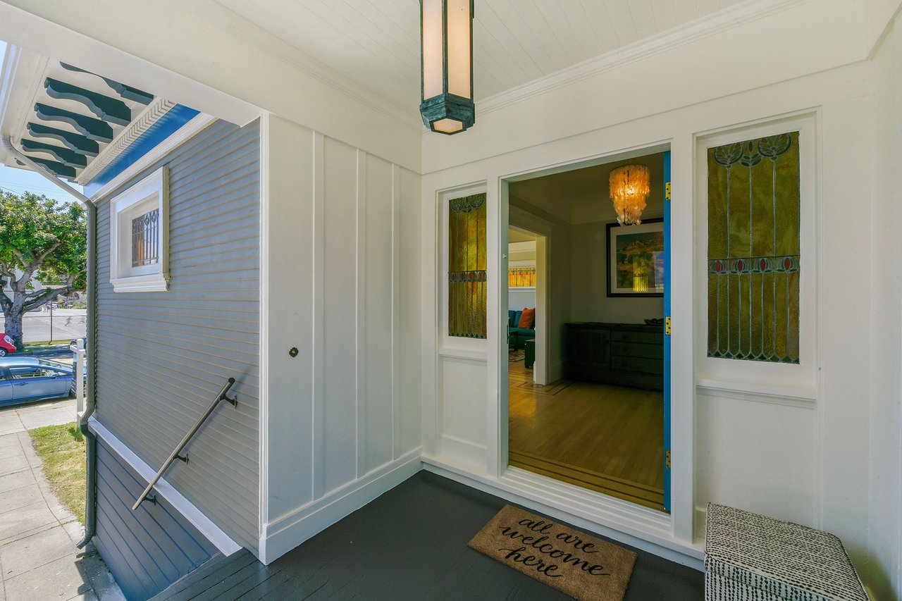 811 Santa Clara Ave