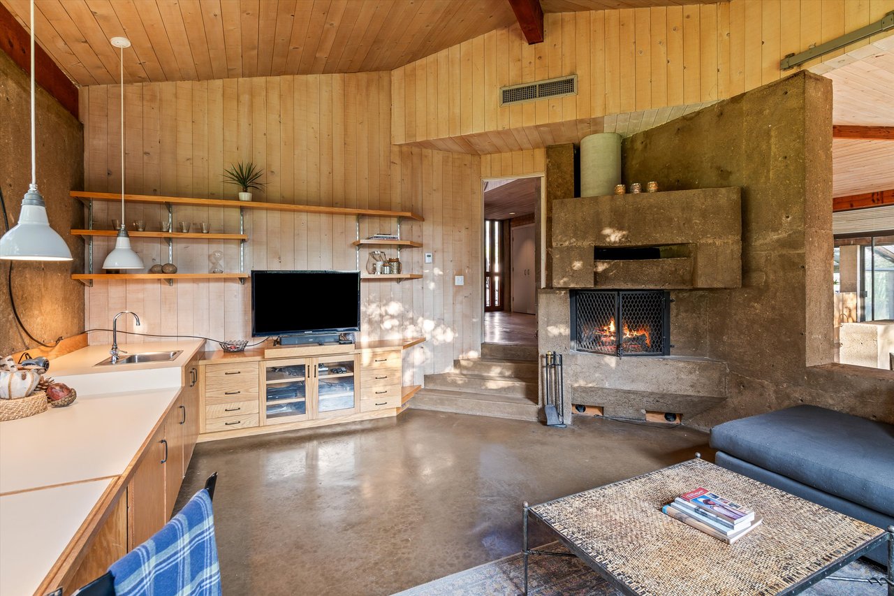 85 Hog Canyon Road