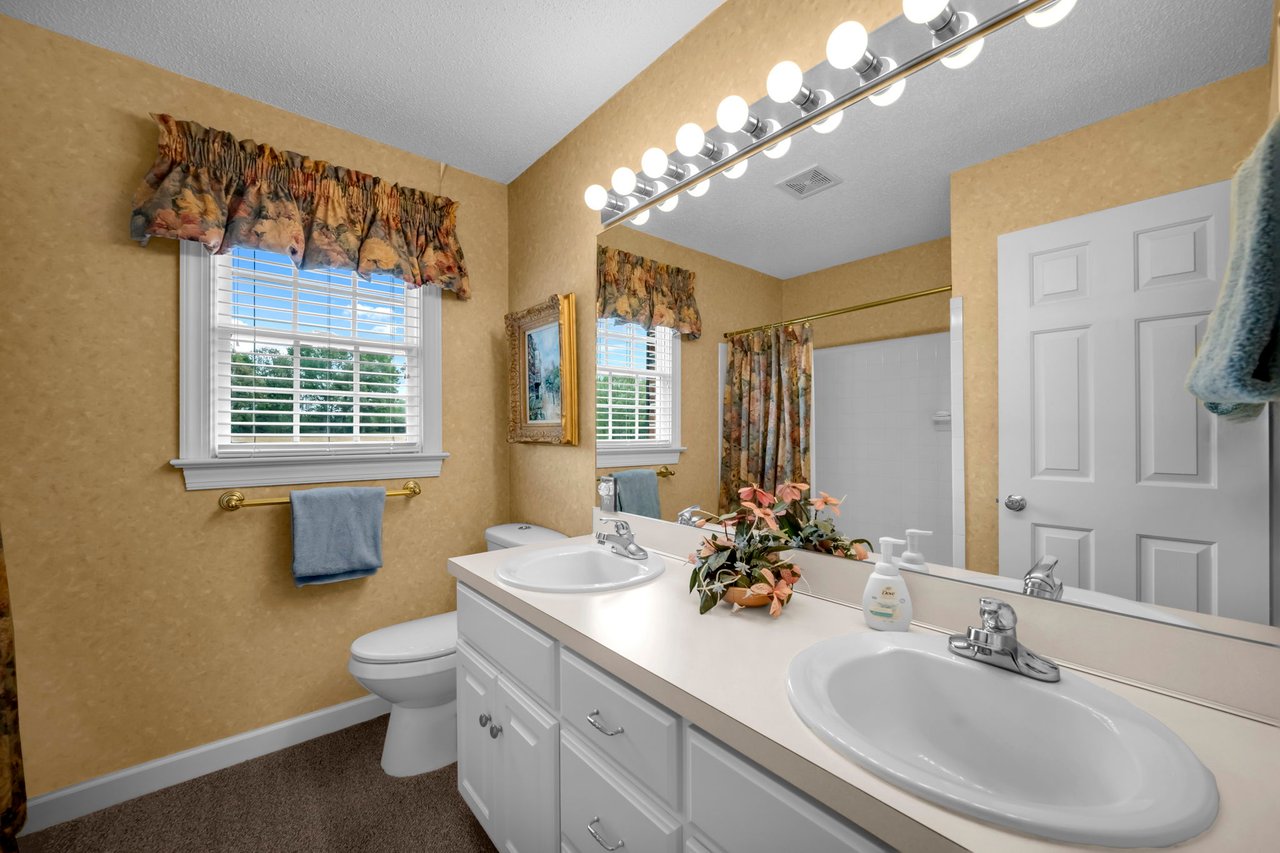 824 N Forest Hills School Rd