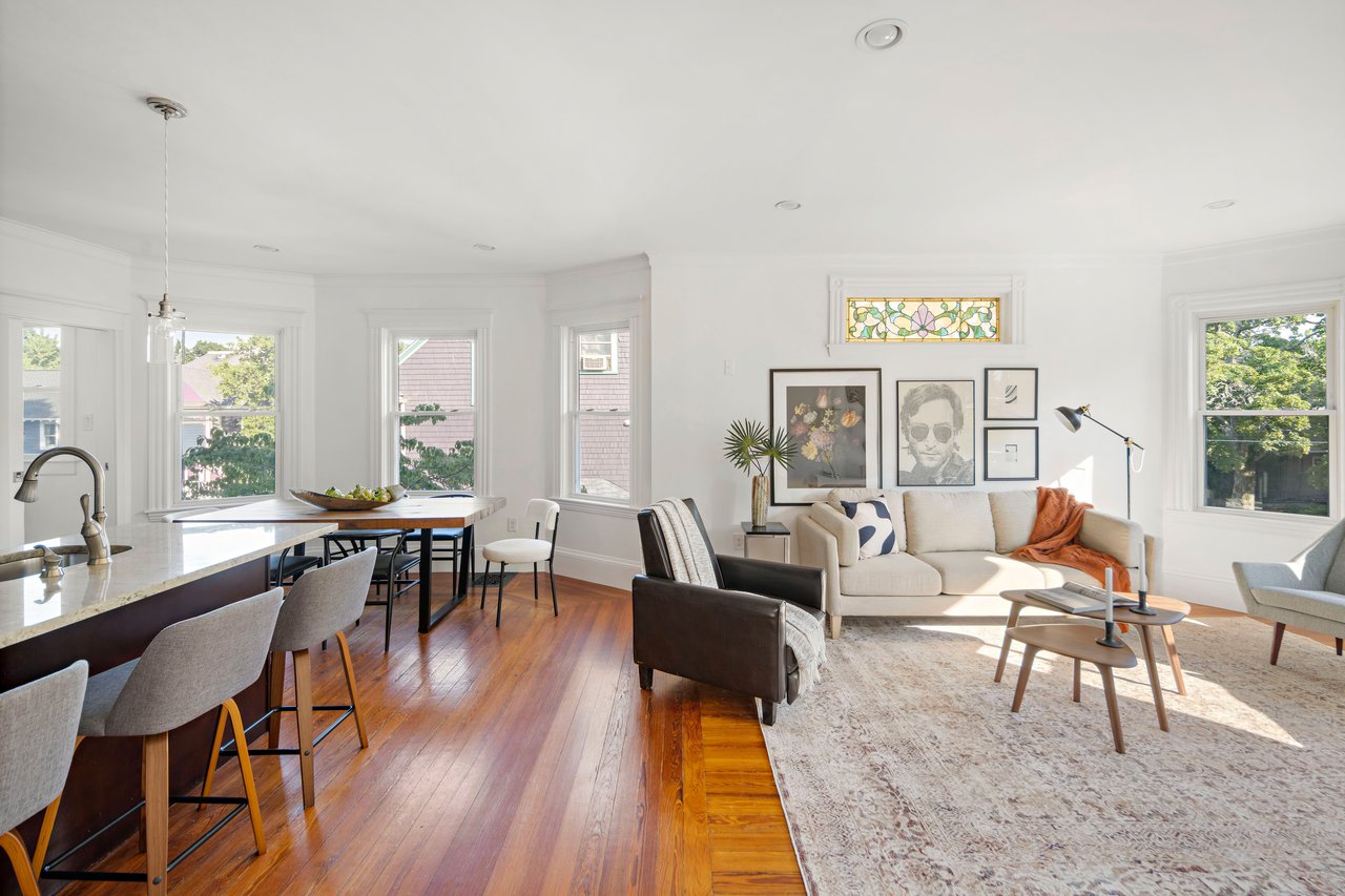 A Captivating Victorian Condo in A Fantastic Neighborhood