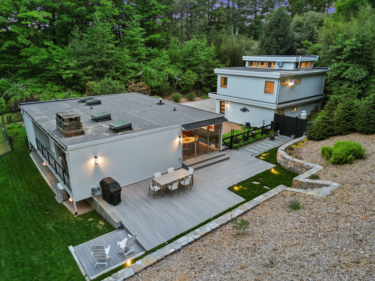 99 High Ridge Road
