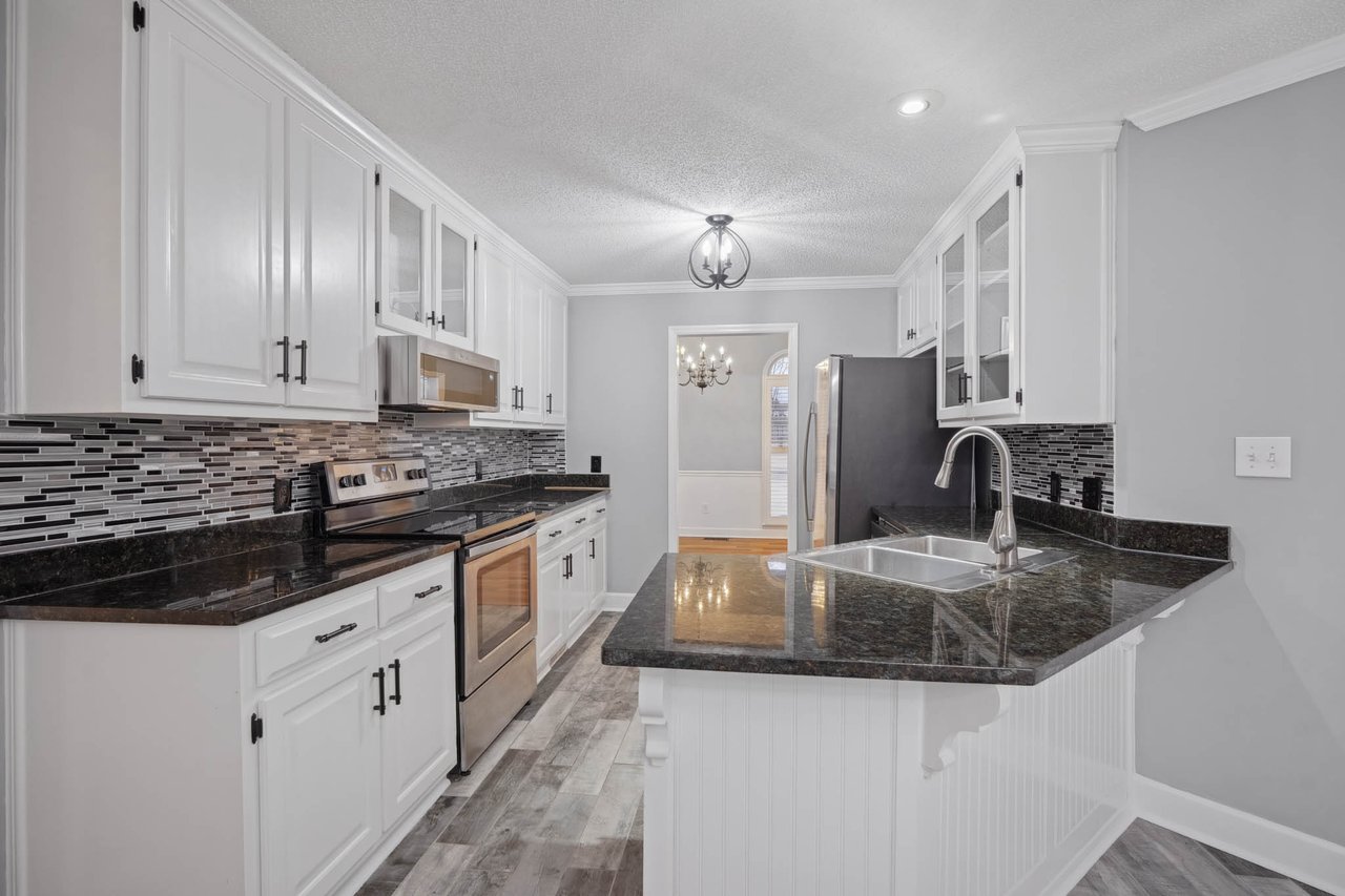 Private Lot in Well Established Neighborhood! Remodeled just for you! Huntsville City Schools!