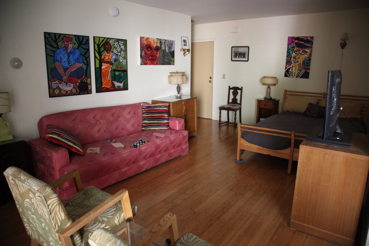 700 Westmount Dr #105